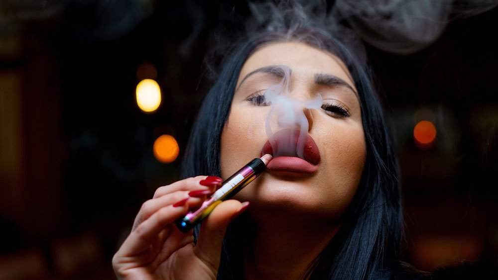 British "Guardian": Flavored e-cigarettes help smokers quit cigarettes
