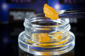 What is a live resin vape
