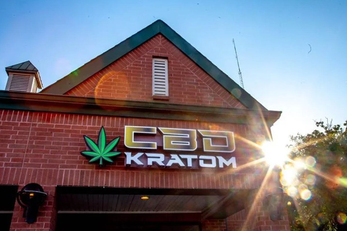 Kratom In Chicago—Get Reliable Products Delivered By Goldenmonk