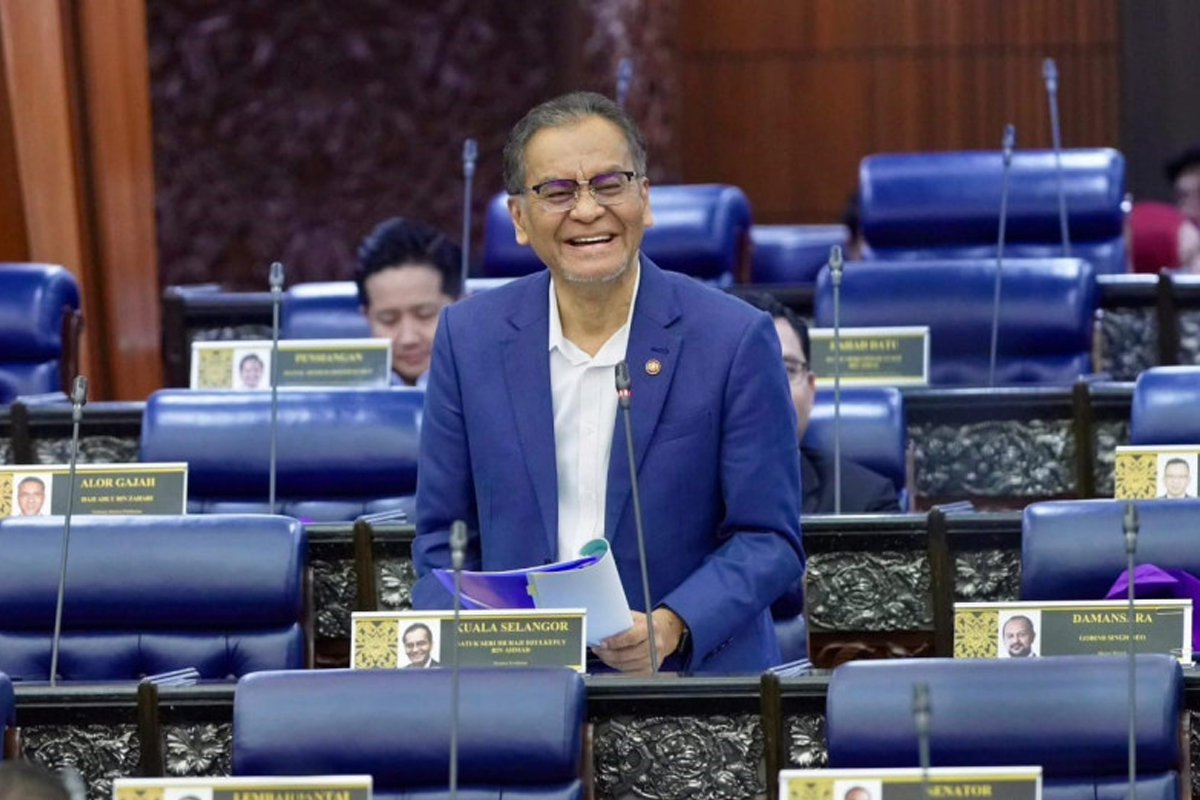 Malaysia Launches Nationwide Crackdown on Vapes Amid Health Crisis