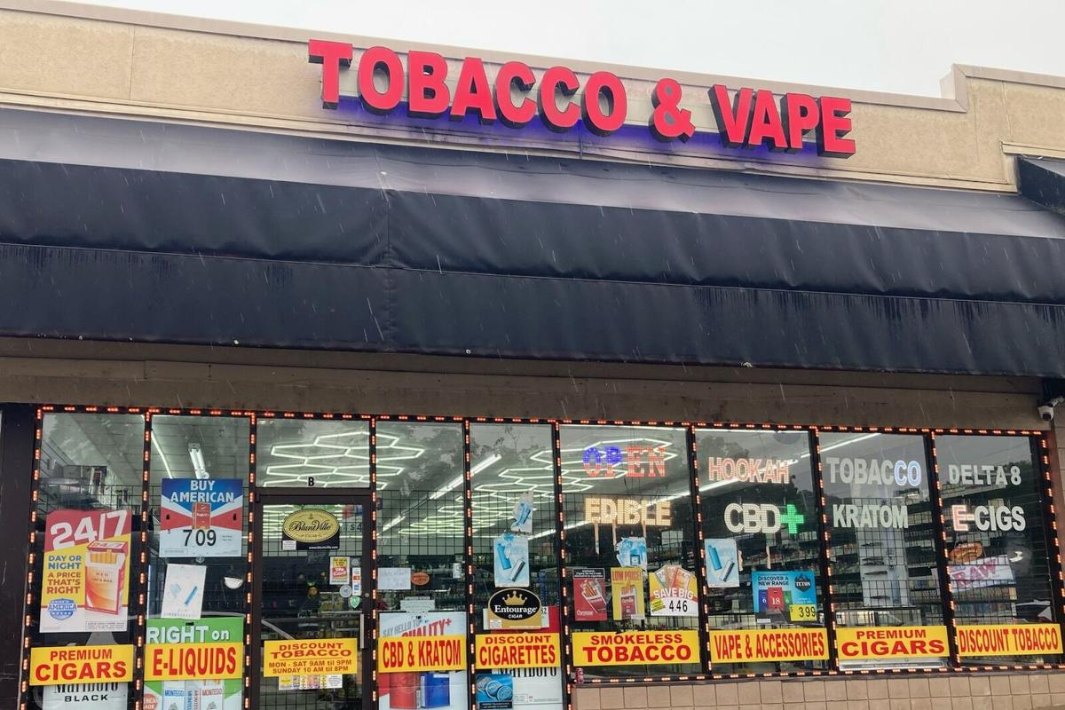 Roanoke weighs steep $20K annual fee targeting vape specialty shops
