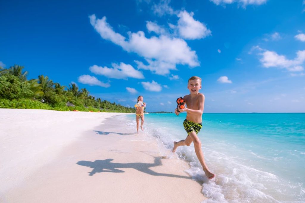 Maldives becomes first nation to enact a generational smoking ban; vaping already outlawed