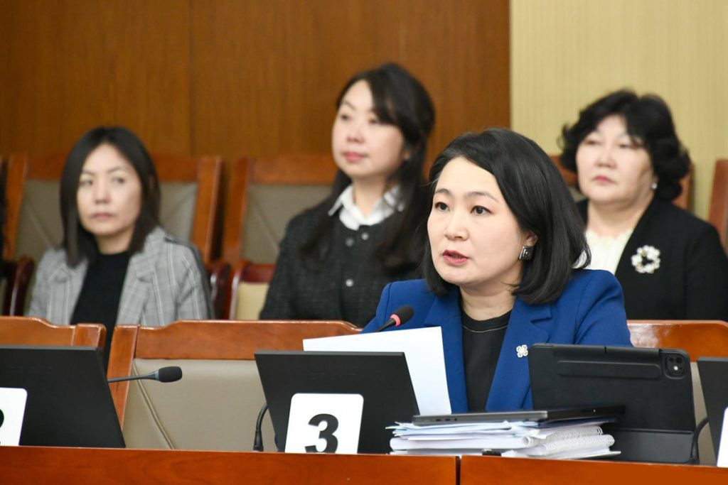 Mongolia Moves to Tighten Tobacco Controls, Eyes Equal Rules for Vapes and Cigarettes