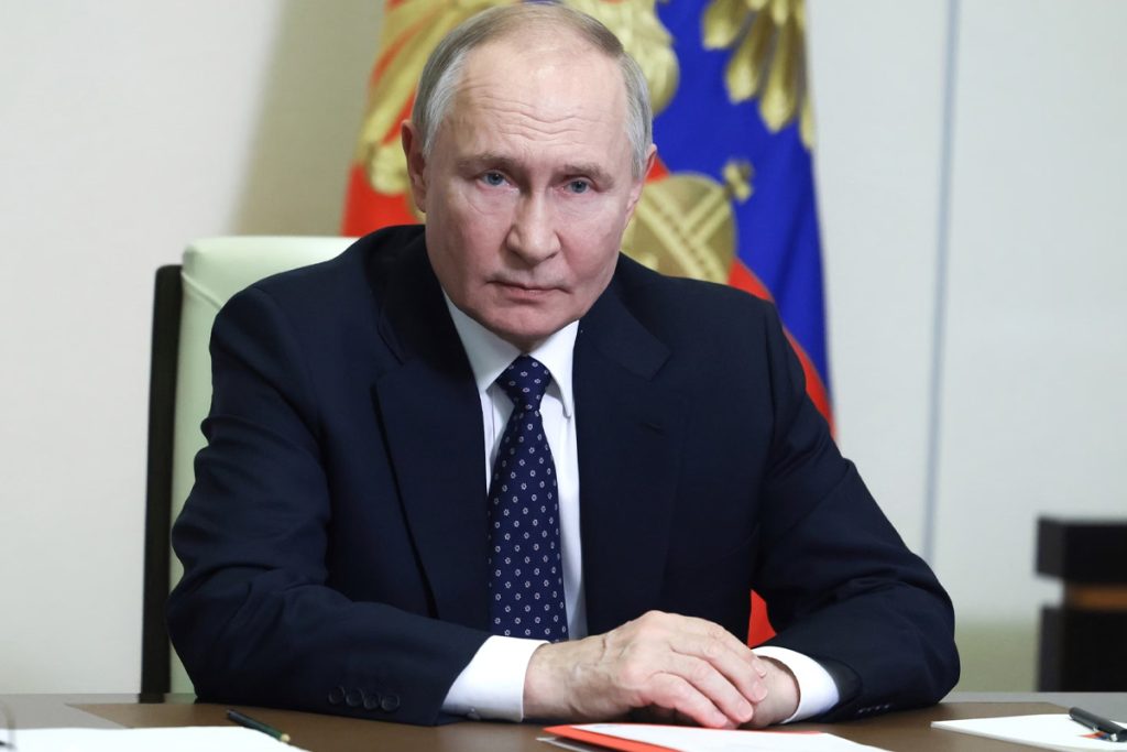 Putin Backs Full Vape Sales Ban Across Russia